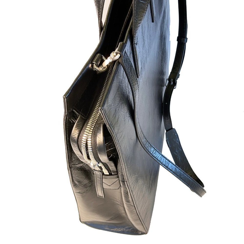MCM‎ Klassik Tote in Crushed Black Leather - Picture 7 of 10